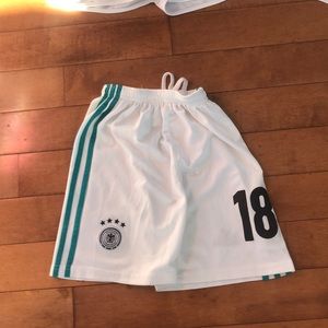 4 assorted kids athletic shorts